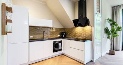 Stylish apartment next to the Amstel river-unit A