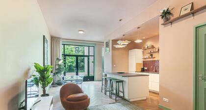 Stylish apartment next to the Amstel river -Unit B