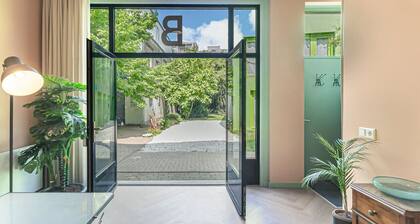 Stylish apartment next to the Amstel river -Unit B