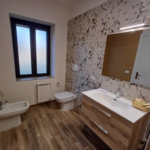 Comfort Double or Twin Room, Garden View | Bathroom - Casale Trifoglio (Morano Calabro)