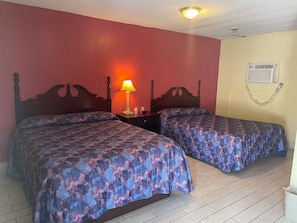 Basic Double Room, Microwave - Plaza Motel (Laurel)