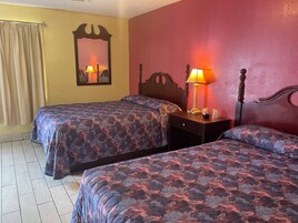 Habitación básica doble, microondas | Wifi gratis y ropa de cama