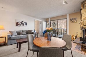Condo (Lichenhearth 25) | Living area - Lichenhearth 25 (Snowmass Village)