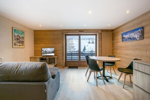 Interior - 1st floor, view ski slopes, balcony, tv, ski locker, 49m², La Clusaz (La Clusaz)