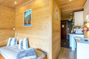 WiFi, bed sheets - 2nd floor, balcony, tv, ski locker, 27m², La Clusaz (La Clusaz)