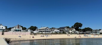 4-BdRm Home at Black Point Beach, E. Lyme - WiFi + AC! JUN-AUG 2026 WKLY RENTAL