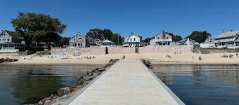 4-BdRm Home at Black Point Beach, E. Lyme - WiFi + AC! JUN-AUG 2026 WKLY RENTAL