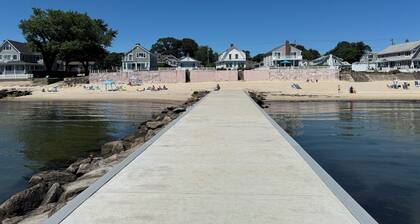 4-BdRm Home at Black Point Beach, E. Lyme - WiFi + AC! JUN-AUG 2026 WKLY RENTAL