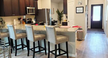 Charming 3-bedroom house with WiFi and AC in Seguin