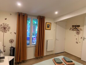 1 bedroom, iron/ironing board, WiFi, bed sheets