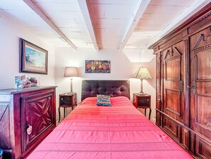 4 chambres, bureau, accès Internet