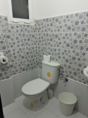 Shower, towels, soap, shampoo