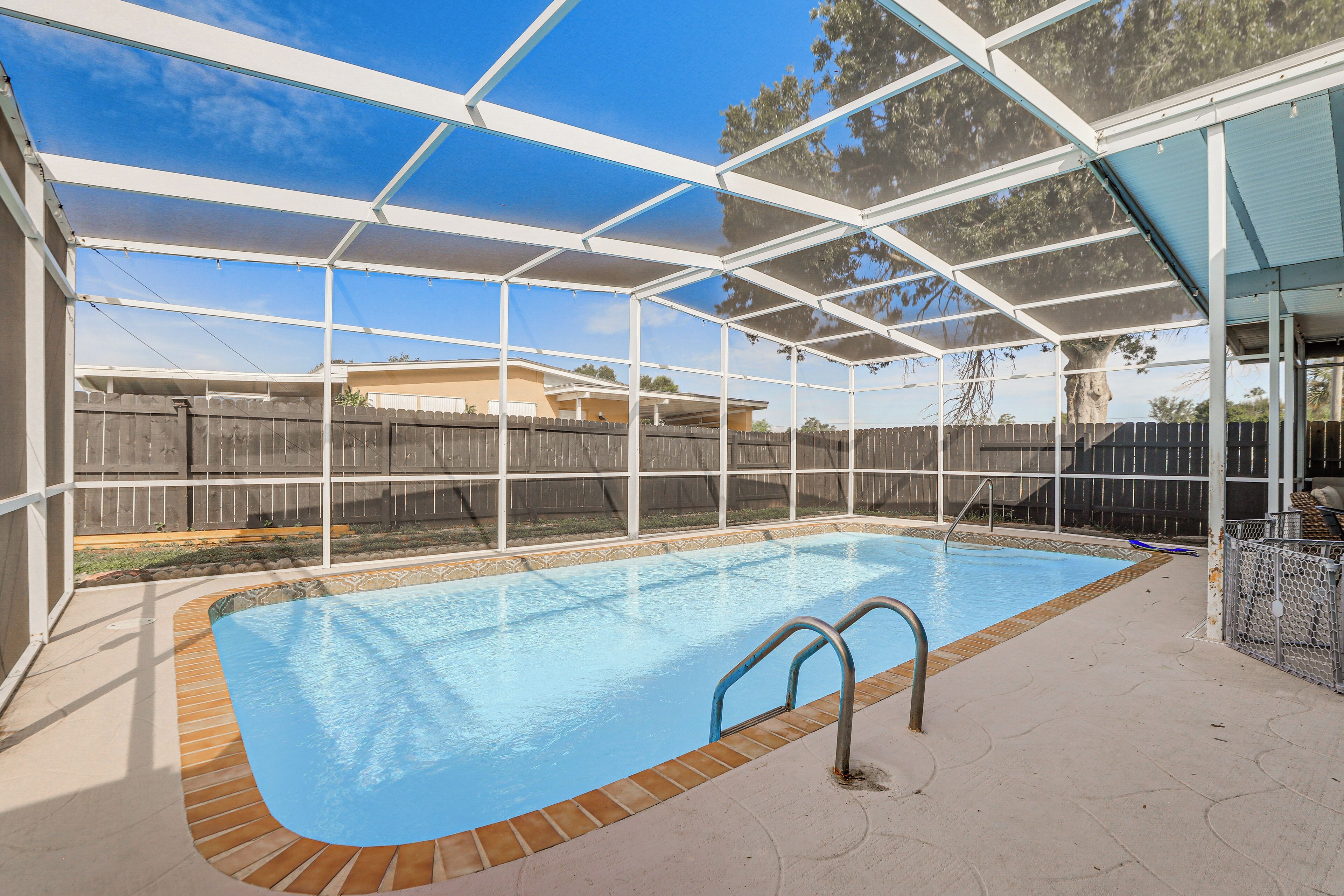 Port Charlotte Home w/ Pool ~ 3 Mi to Beach!