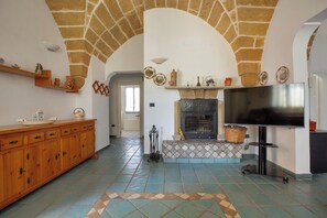 Interior - Villa Madi' by BarbarHouse (Tuglie)