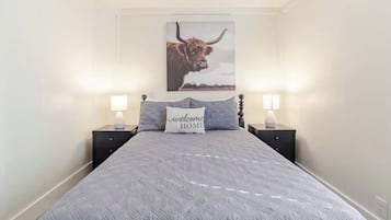 2 quartos, ferros/tábuas de passar roupa, Wi-Fi, roupa de cama