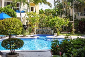 Outdoor pool, open 8:00 AM to 6:00 PM, sun loungers - PC066 CONDO RENTAL PROCAB (Cabarete)