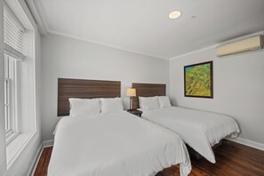 Deluxe Condo, 2 Bedrooms, Non Smoking, Kitchen - Historic Conway Lofts (Conway)