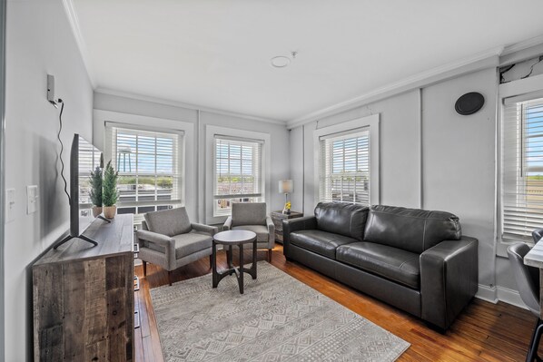 Deluxe Condo, 1 King Bed with Sofa bed, Non Smoking, Kitchen | Living area - Historic Conway Lofts (Conway)