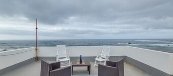 Vacation Apartment 'Casa Adrimar' with Sea View, Shared Pool and Wi-Fi