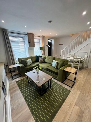 Living area - Kilex House - Gorgeous 3 Bedroom House Bedlinog (Treharris)