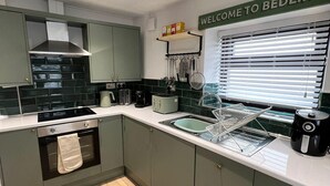 Private kitchen - Kilex House - Gorgeous 3 Bedroom House Bedlinog (Treharris)