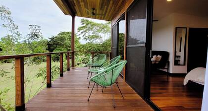 Cabana 4 -Modern amenities cabin, on the banks of the Belize River