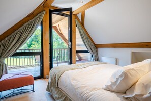 1 makuuhuone, työpöytä, silitysrauta/-lauta, Wi-Fi