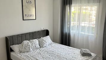 3 bedrooms, WiFi, bed sheets