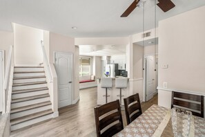 Interior - Cozy 3-bedroom townhome in Foothill Ranch with AC, WiFi (Lake Forest)