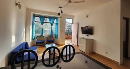 Villa Kartina 3 Br, Sattal road.