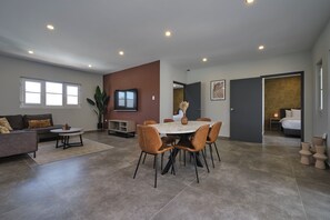 Cobertura superluxo, sacada, vista para o jardim | Área de estar