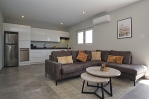 ลักซ์ชัวรี่เพนท์เฮาส์, ระเบียง, วิวรีสอร์ท | บริเวณนั่งเล่น