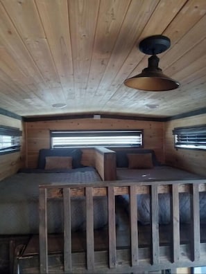 2 slaapkamers, een strijkplank/strijkijzer, wifi, beddengoed