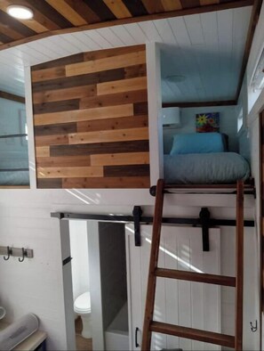 2 bedrooms, iron/ironing board, WiFi, bed sheets - Zions Tiny Gem at Zion Red Hawk Resort, Range rv (Apple Valley)