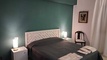 1 Schlafzimmer, Zimmersafe, Bügeleisen/Bügelbrett, Reisekinderbett