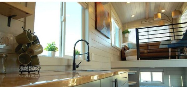 Interior - Addie's Place at Zion Red Hawk Resort, Range RV (Apple Valley)