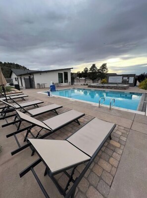 Pool - Addie's Place at Zion Red Hawk Resort, Range RV (Apple Valley)