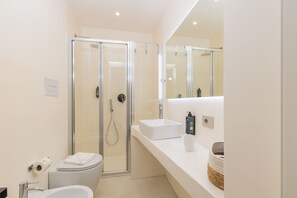 Chambre Triple Confort | Salle de bain