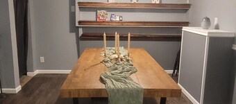 Charming 3-bedroom house in Newton Falls with WiFi and AC