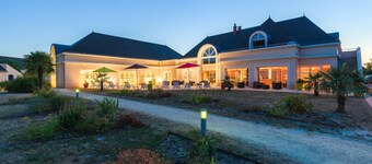 Piscine Couverte, Aire de Jeux sur Place