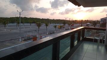 Superior Twin Room, Patio | Lanai