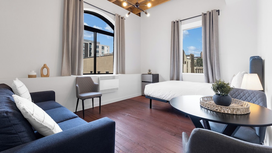 The Little Prince Rooms-Old Montreal