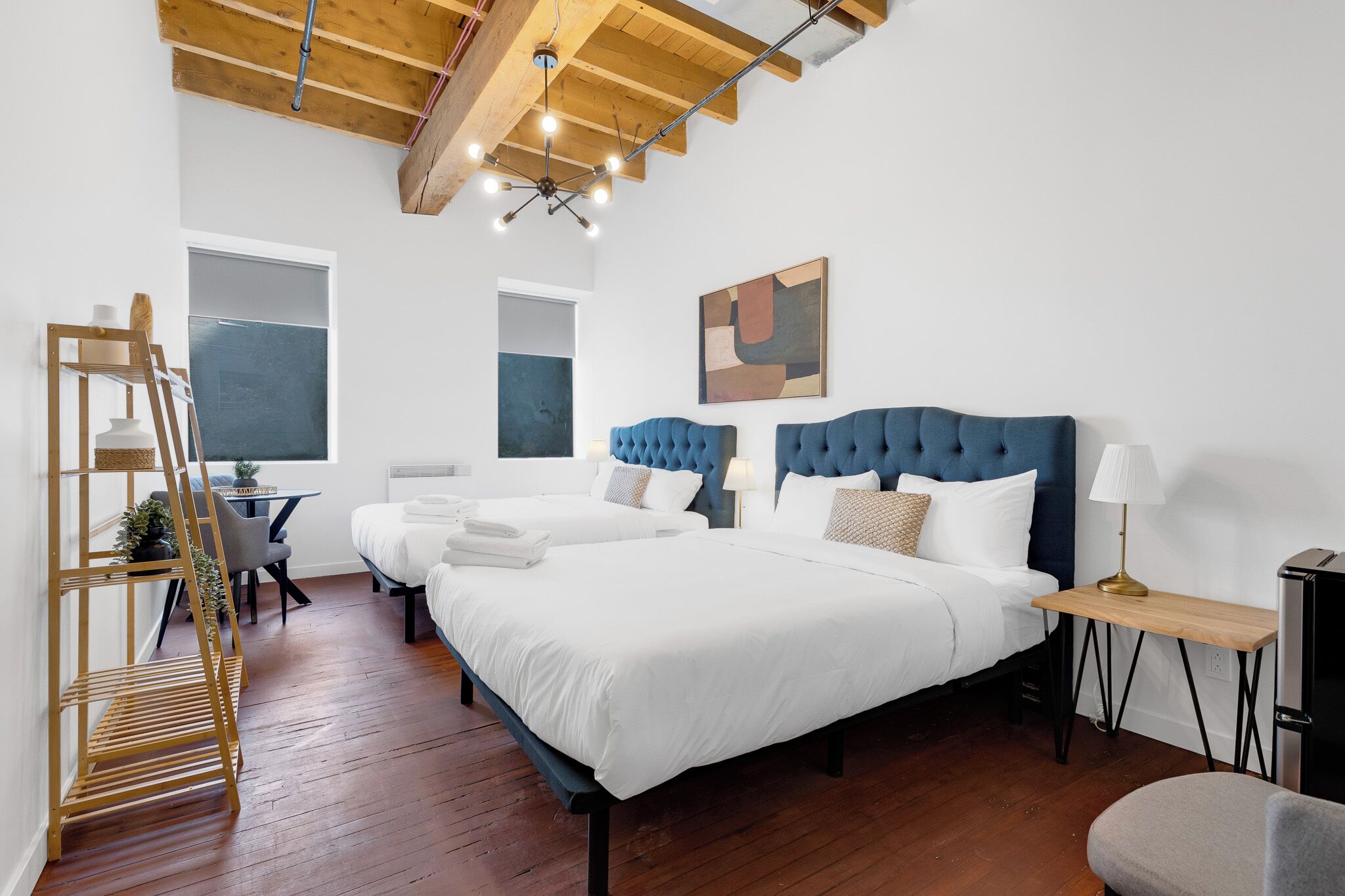 Comfort Room, 2 Queen Beds, Non Smoking (Shared Bathroom)