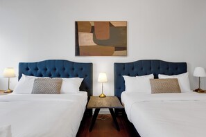 Habitación Confort, 2 camas de matrimonio, no fumadores (Shared Bathroom) | Ropa de cama de alta calidad y colchones viscoelásticos