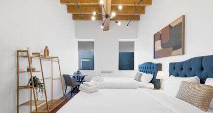 The Little Prince Rooms-Old Montreal