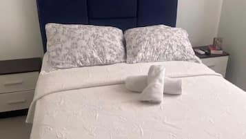 2 bedrooms, iron/ironing board, free WiFi, bed sheets