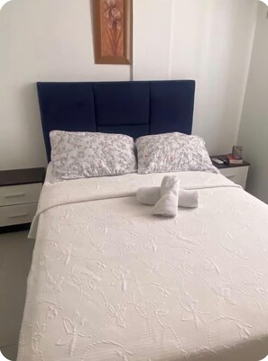2 habitaciones, tabla de planchar con plancha y wifi gratis