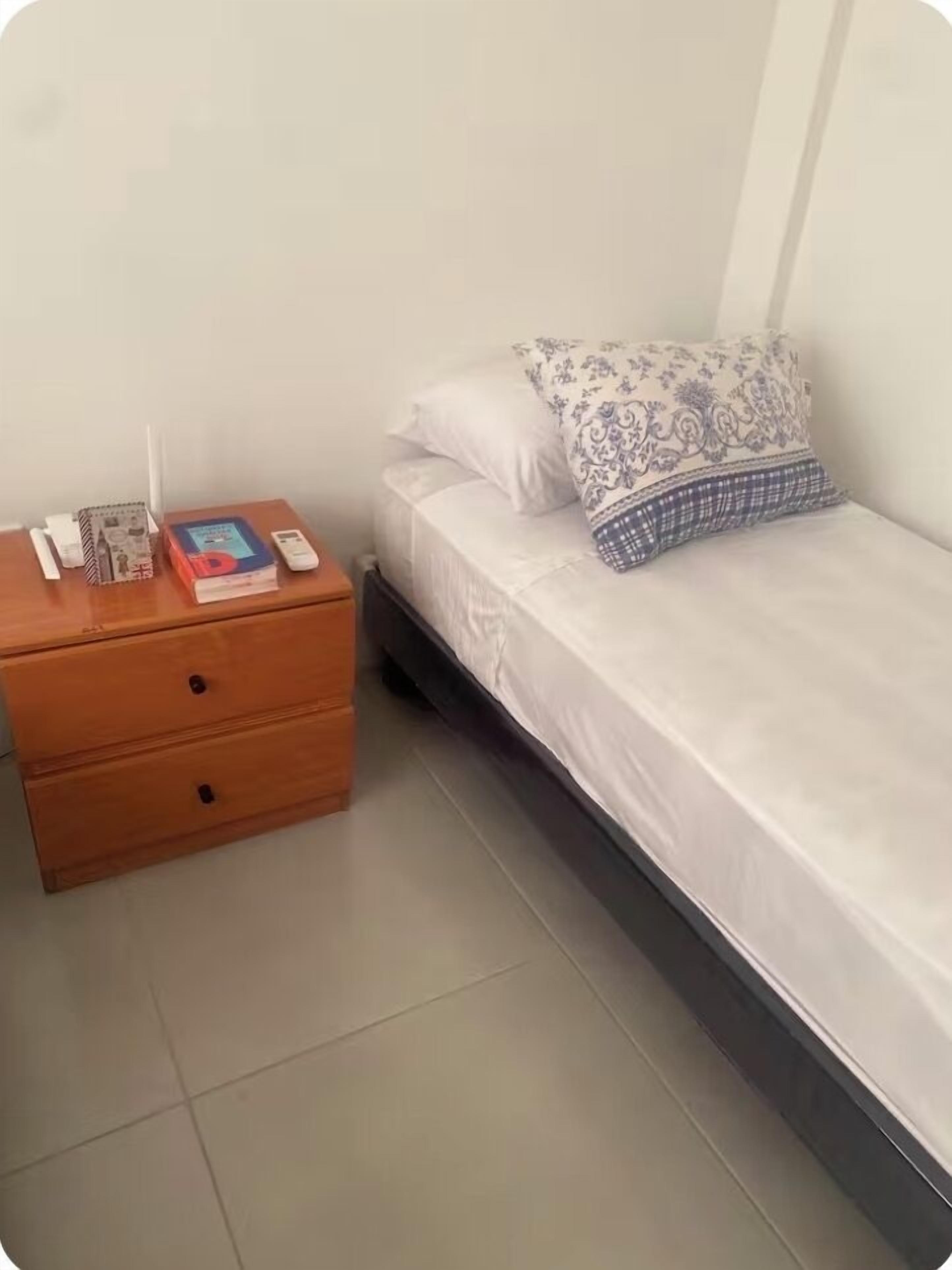 2 slaapkamers, een strijkplank/strijkijzer, gratis wifi, beddengoed