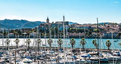 50m de la Plage! Studio pour 4 + Wi-Fi Gratuit