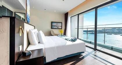 Halo Bay Retreat